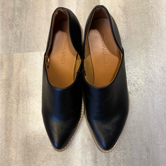 Cynthia Rowley Black Leather Flats - Picture 2 of 7